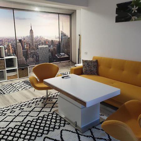 Carolina Sweet Apartament Oradea Eksteriør billede