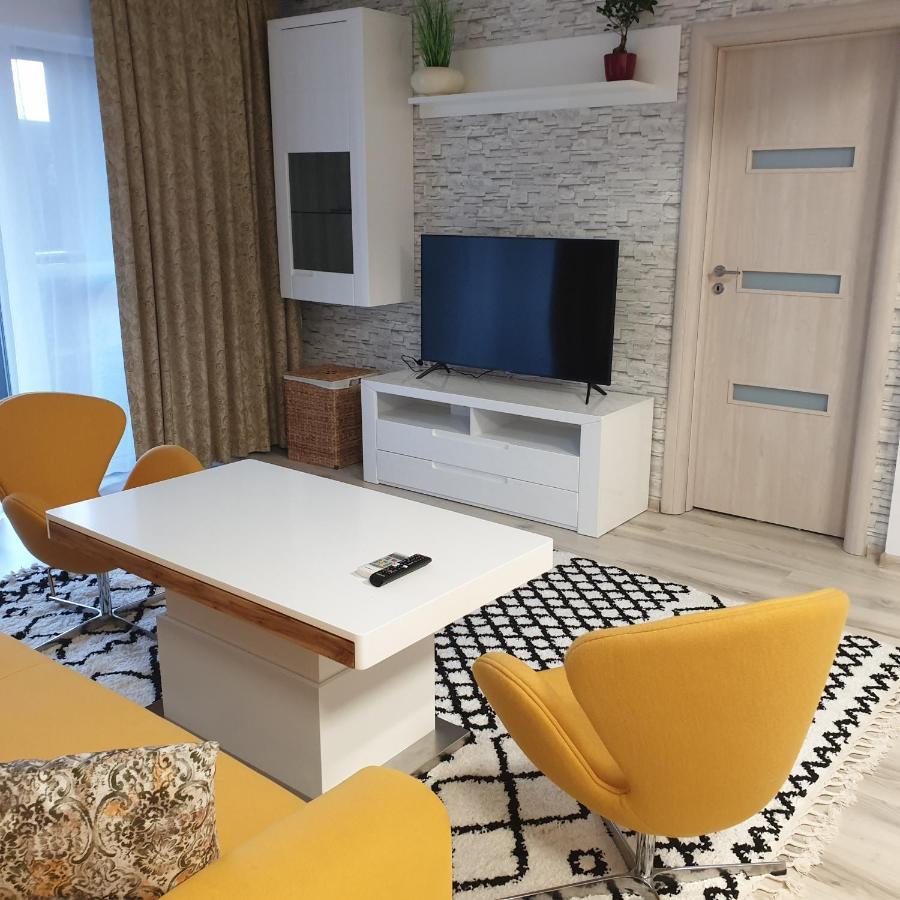 Carolina Sweet Apartament Oradea Eksteriør billede